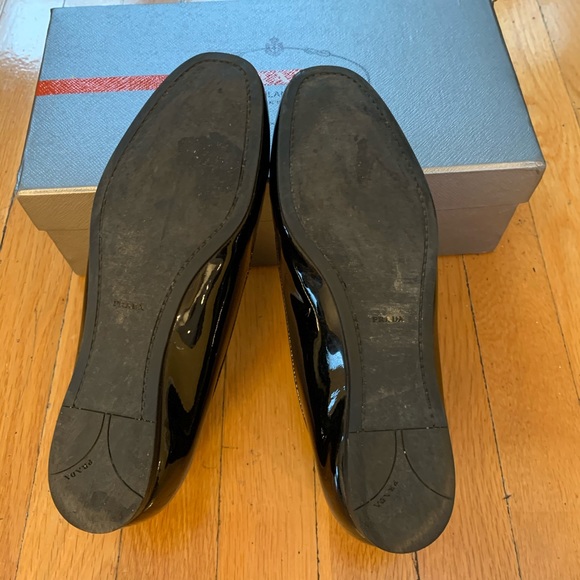 Prada black patent leather flat loafers size 38.5 - Picture 12 of 12